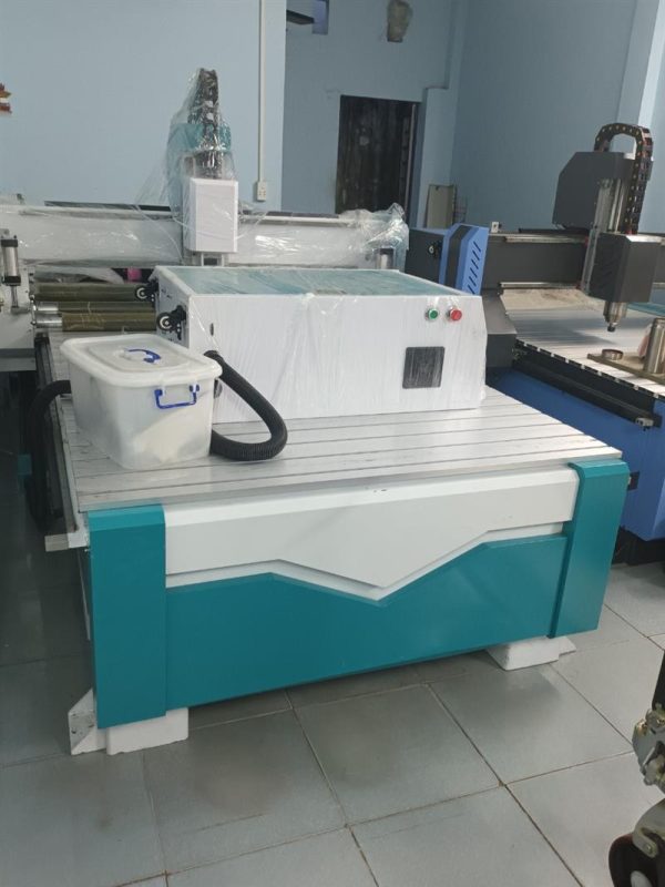 Máy cắt CNC 1350 quảng cáo - công suất 5,5KW