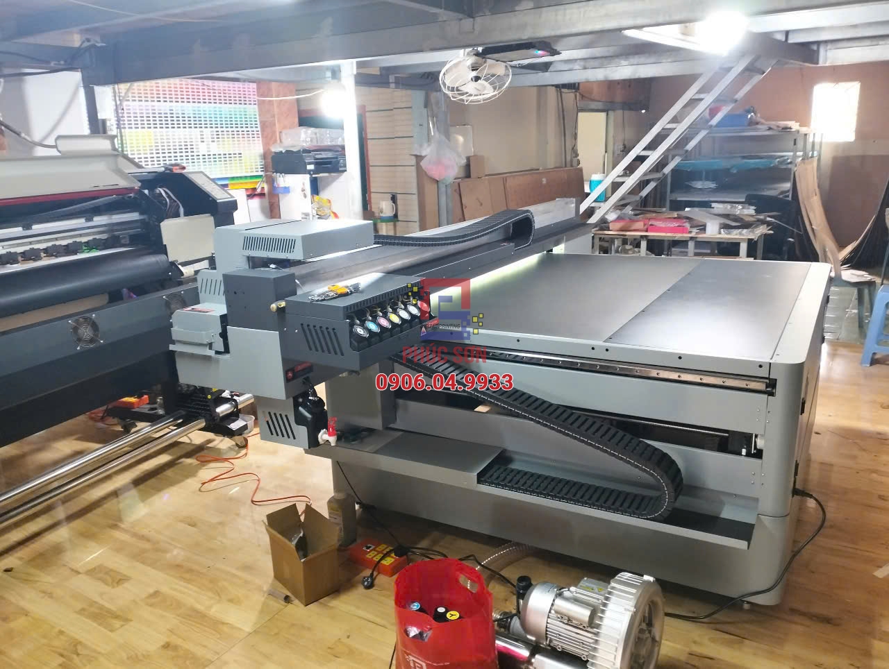 Máy in UV phẳng Renau 1610 (khổ in hoạt động 160cm * 100cm)